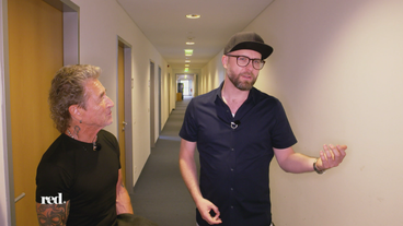 Mark Forster gibt Peter Maffay eine Backstage-Tour durchs Studio