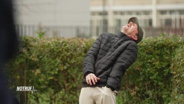 Aggressiver Patient in Handschellen