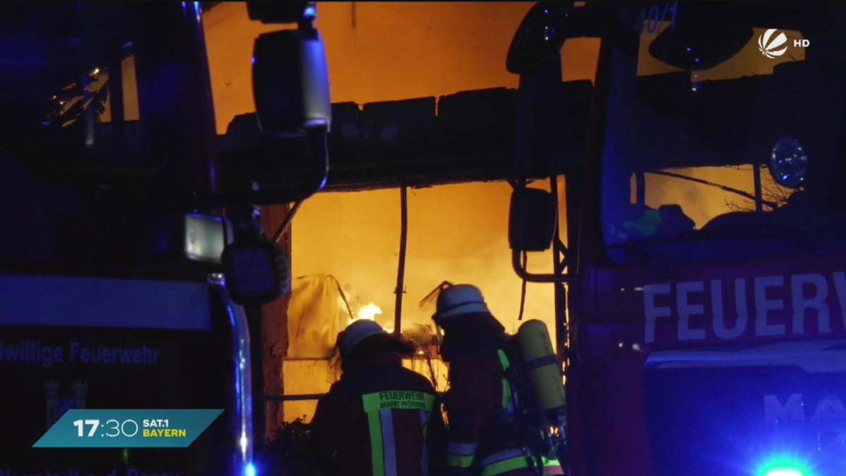 Feuer in Forchheim: Landwirtschaftliche Lagerhalle abgebrannt