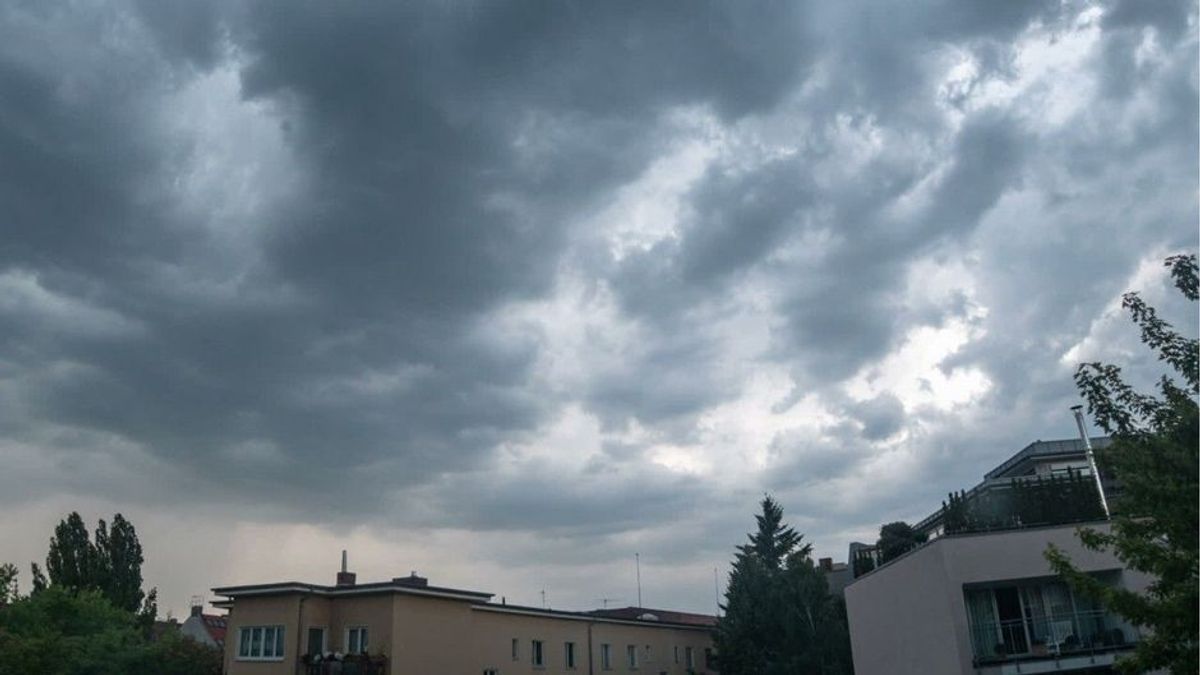 Alarmstufe Violett mit Tornado, Hagel und Co.: Hier droht ein Super-Unwetter
