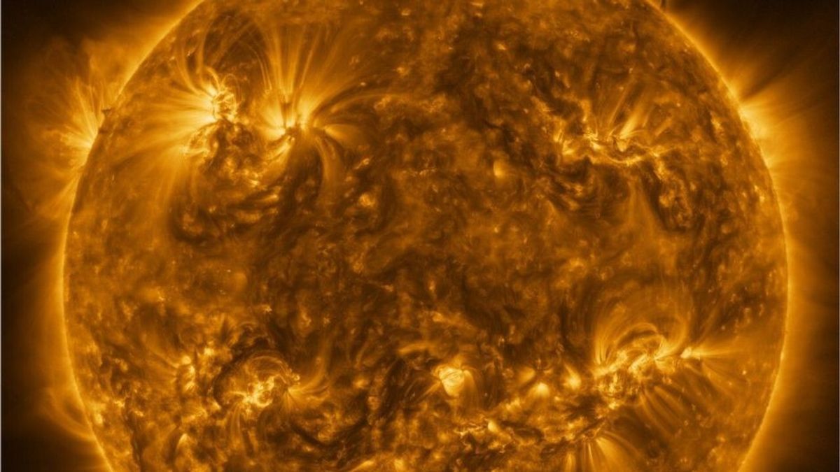 Neue erstaunliche Bilder der Sonne veröffentlicht