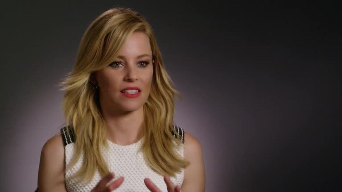 Mockingjay Part 1: Making Of mit Elizabeth Banks