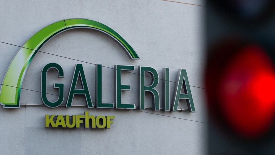 Jede Dritte Filiale Schließt: Galeria Karstadt Kaufhof Beantragt ...