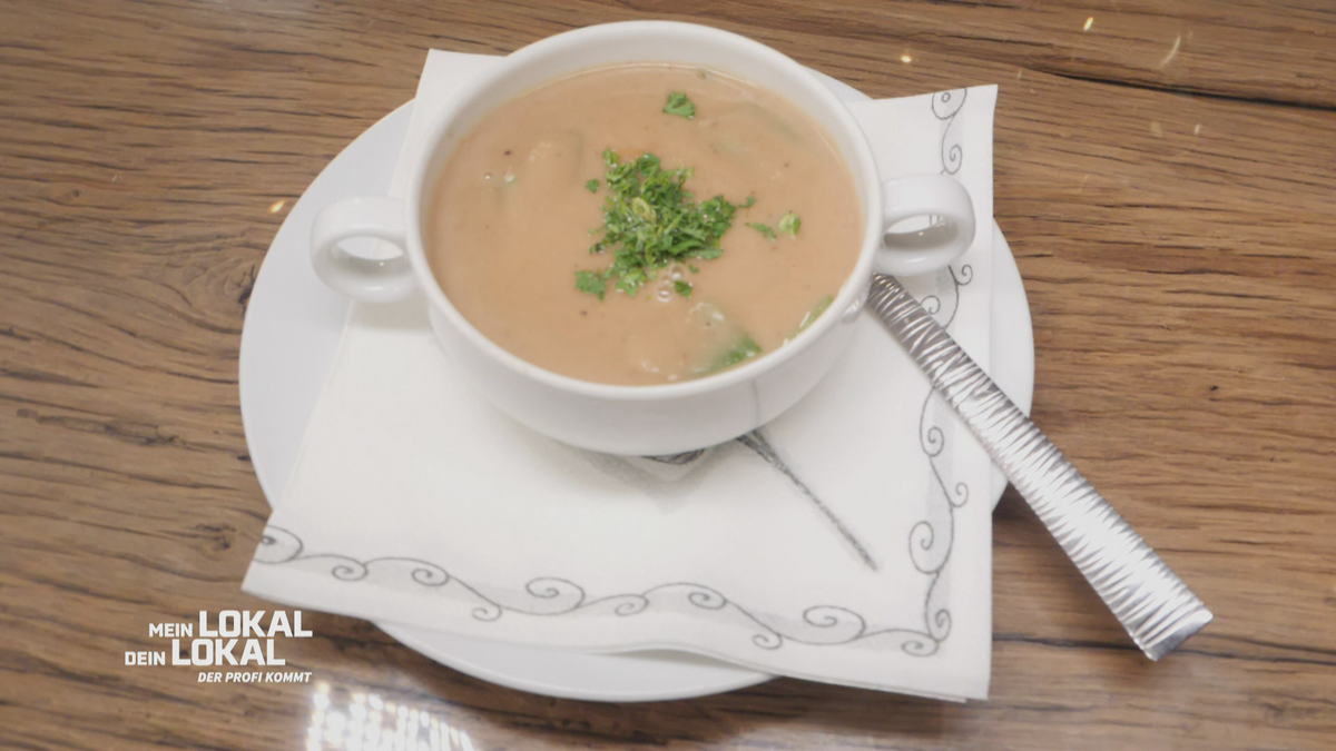 Maronencremesuppe im Lokal "Jägerhof Eslohe"