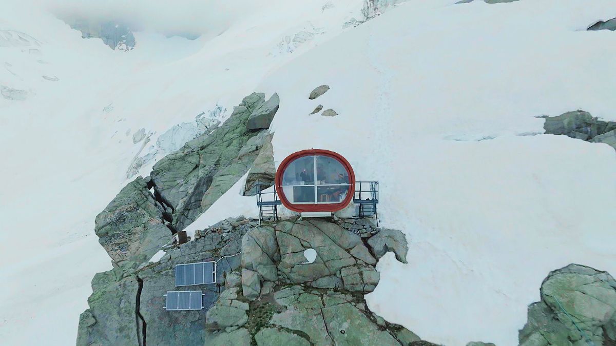 Schlafen am Gletscher: Die coolste Berghütte der Welt