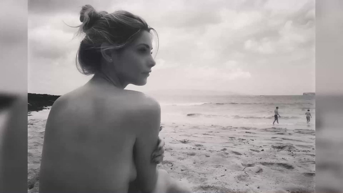 "Twilight"-Star Ashley Greene zeigt Nacktfoto von sich am Strand