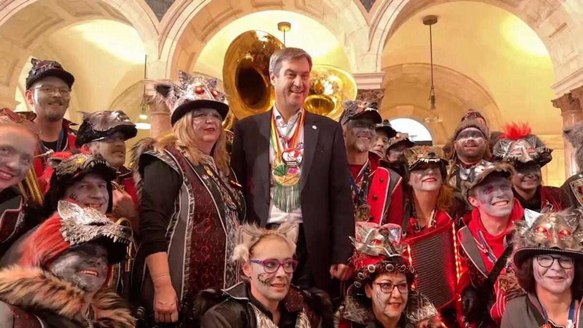 Fasching mit Söder: 150 Narren zu Besuch in der Staatskanzlei