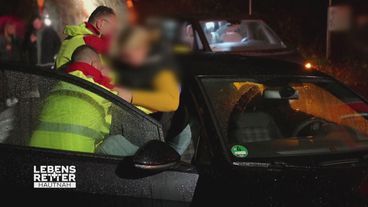Einsatzgebiet Dortmund: Patientin am Knie verletzt nach Verkehrsunfall