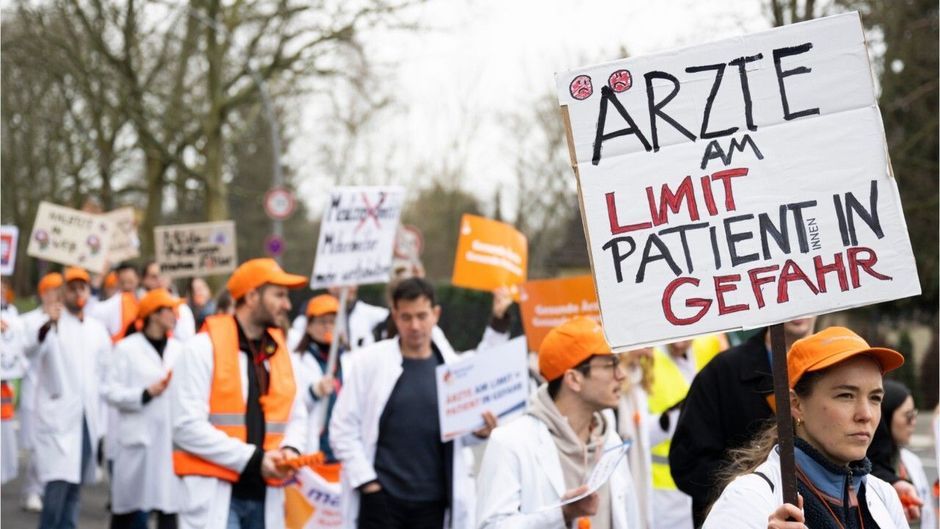 Ärzte streiken an Kliniken in sechs Bundesländern
