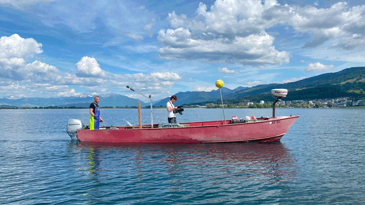 Nicole in der Ausserschwyz: Berufsfischer, Buchautor und Falkner