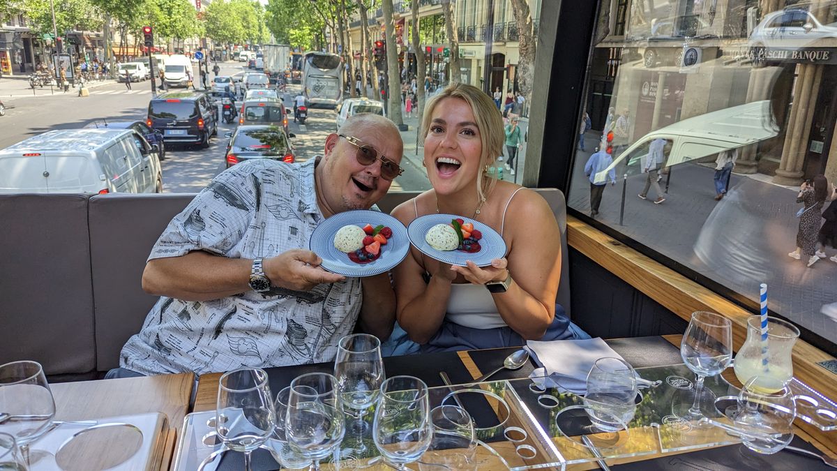 Achim Müller testet Streetfood in Paris