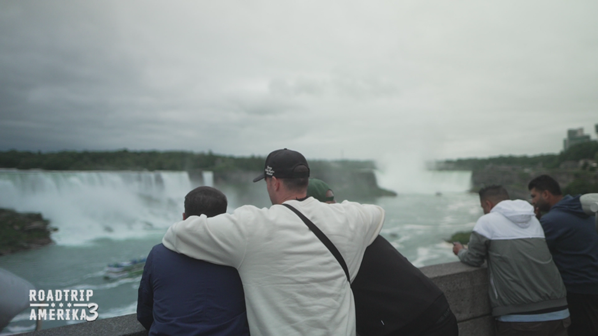 Ein Traum wird wahr: Das Naturwunder der Niagarafälle von oben