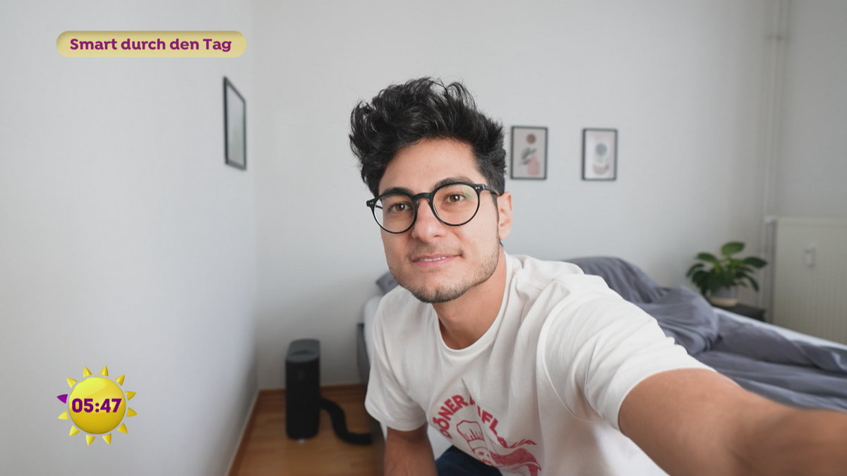Smart durch den Tag: Olcay testet Tattoo-Drucker und Sensoren-Matratze