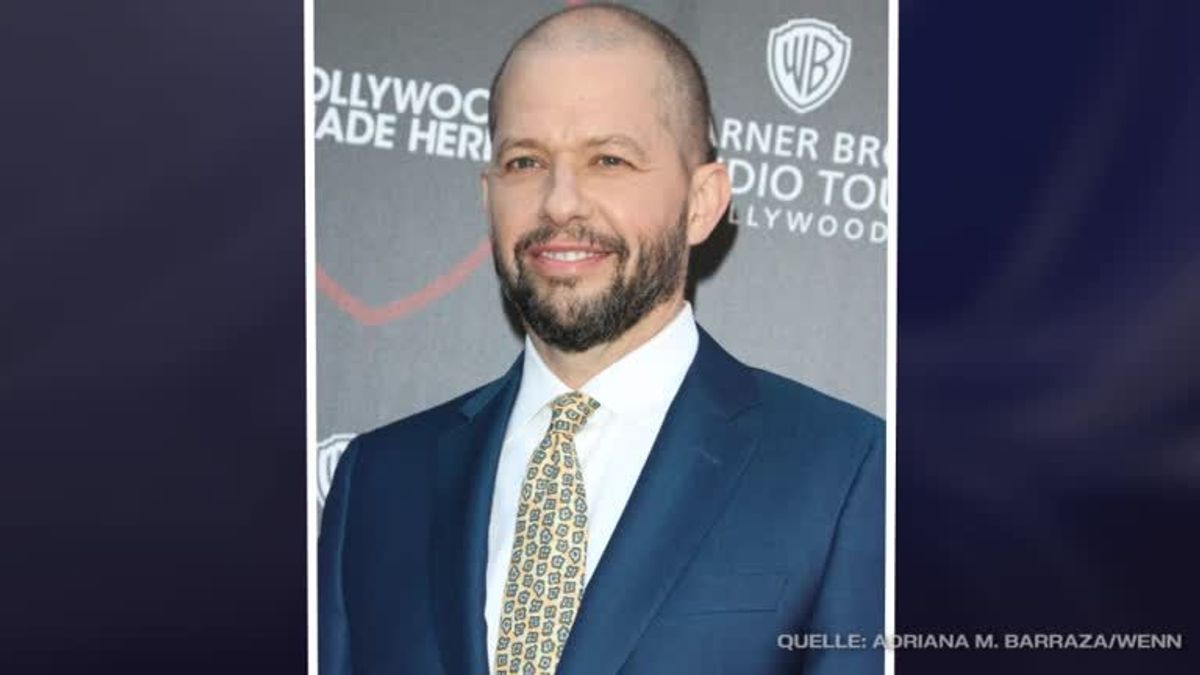 Mit Glatze und Vollbart: So sieht "Two and a Half Men"-Star Jon Cryer heute aus