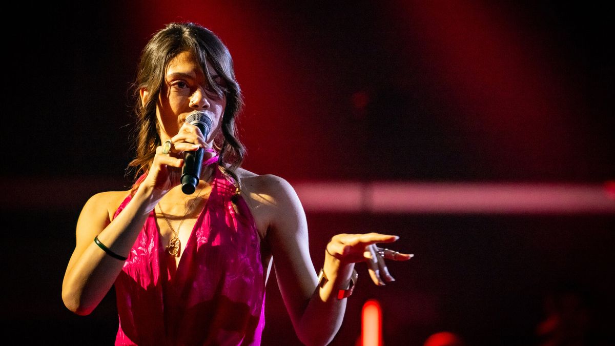 Loulia Esteves verzaubert mit "La vie en rose" von Edith Piaf