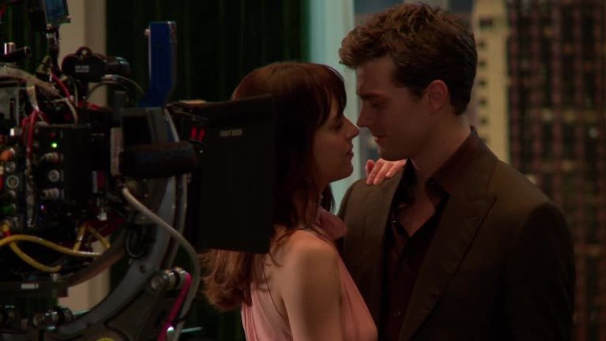 FSOG_Featurette_Chemistry_sixx_ST1424095294