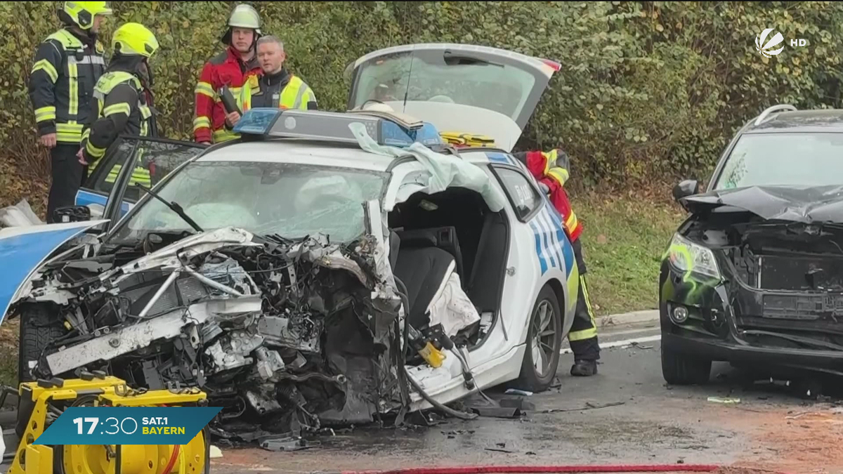 Unfall mit Polizeiauto bei Retzbach: Drei Menschen schwerverletzt