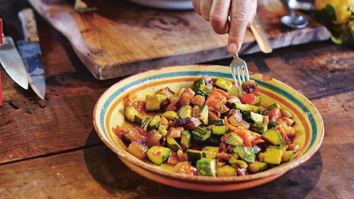 Tortiglioni mit Speck und Erbsen