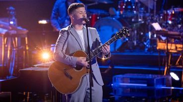 Salvatore berührt alle mit seinem eigenen Song: "Er spielt auch noch Gitarre!"