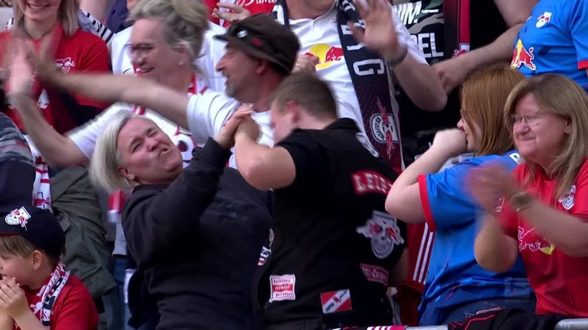 Leipzig-Fan bekommt Kopfnuss auf der Tribüne!