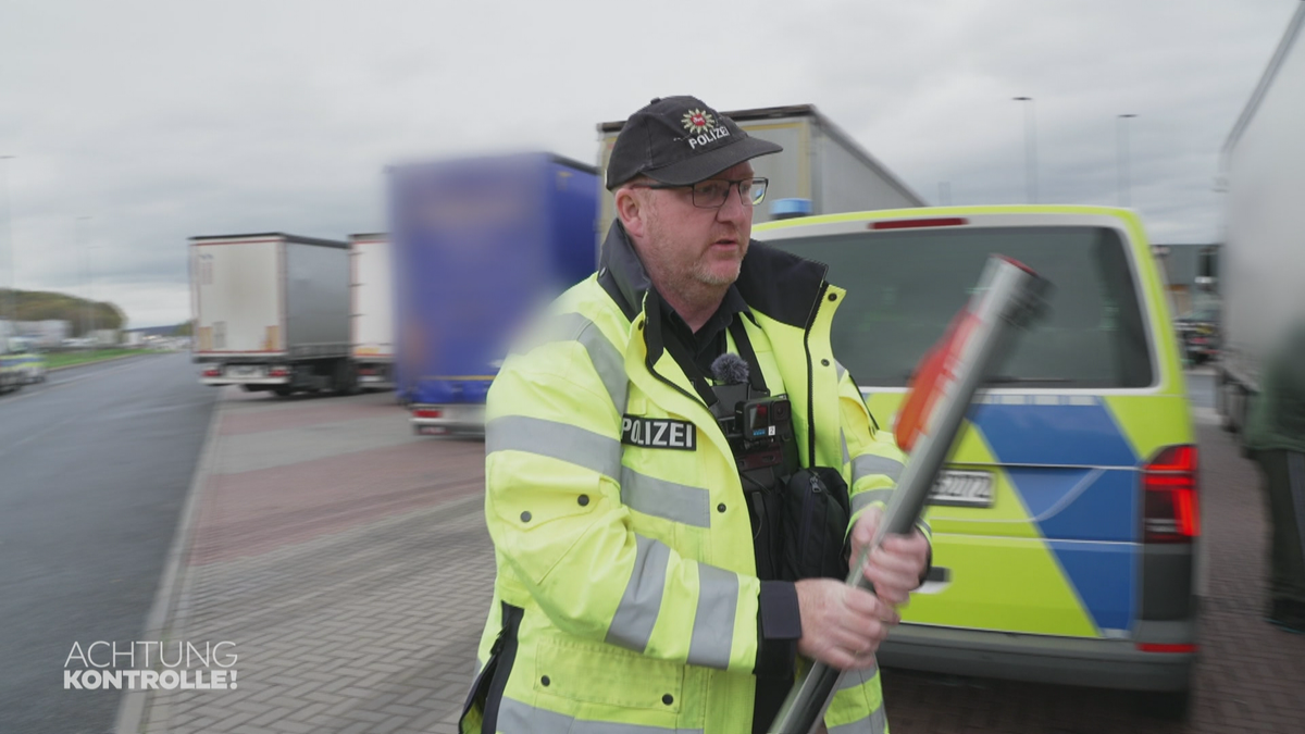 Gefährliche Höhe - LKW-Kontrolle Göttingen