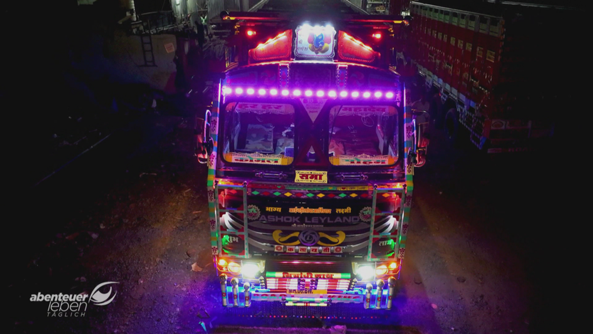 Bunt und beeindruckend: Die leuchtenden Lastwagen von Indien