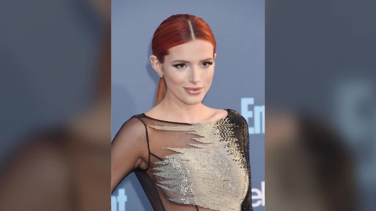Unterwäsche? Fehlanzeige! Diese Schauspielerin legt einen gewagten Auftritt im Nackt-Kleid hin