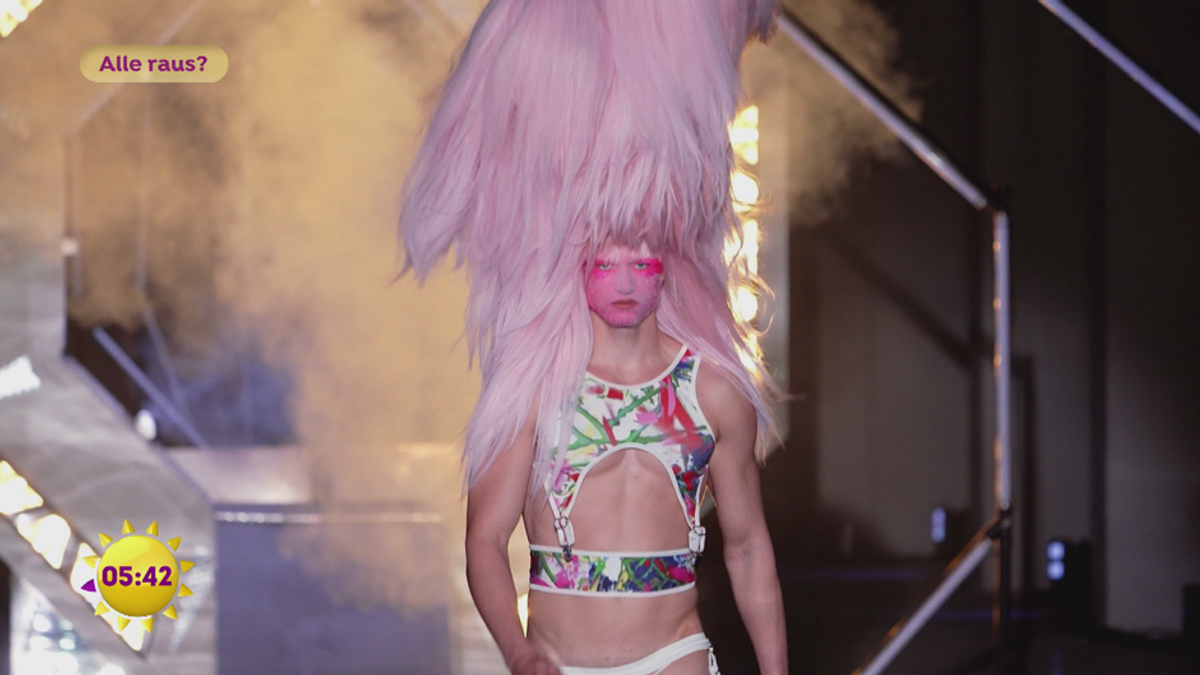 Krasser Alien-Walk bei "GNTM"