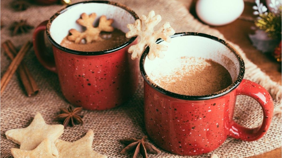 Glühwein, Eierpunsch & Co.: Diese Weihnachtsdrinks haben die meisten Kalorien