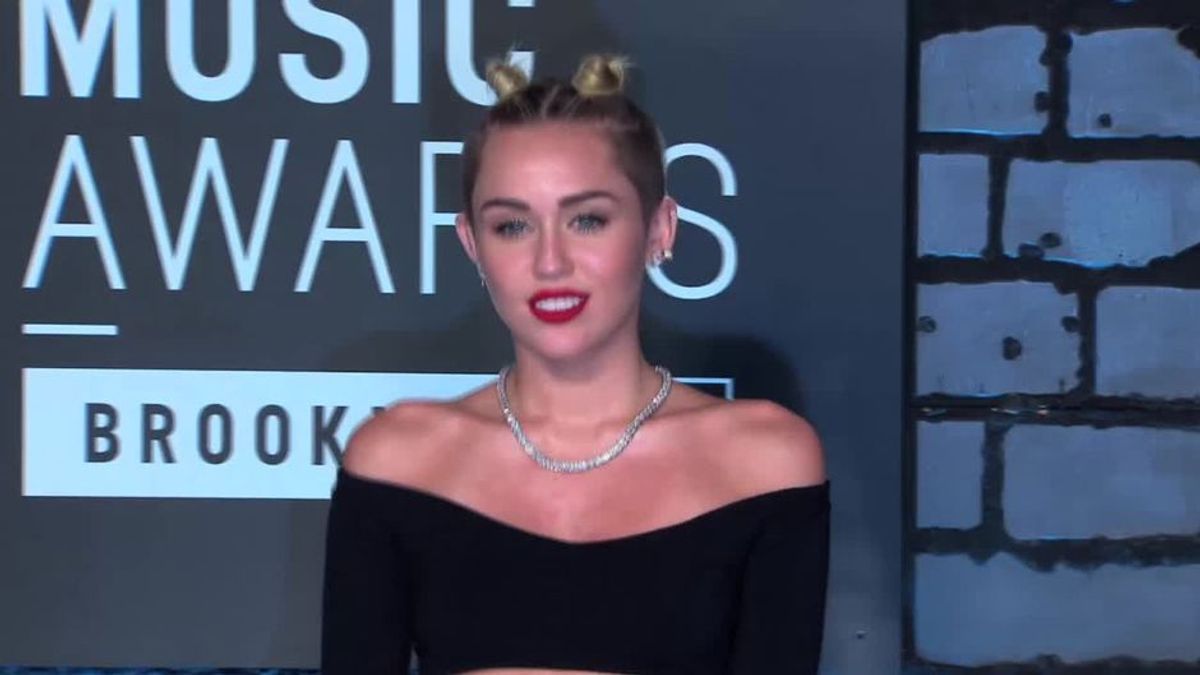 TOP 4 schreckliche Star-Frisuren