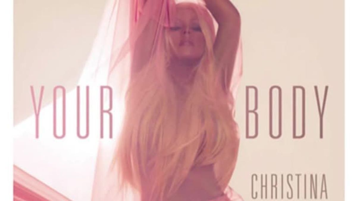 Christina Aguilera fast nackt
