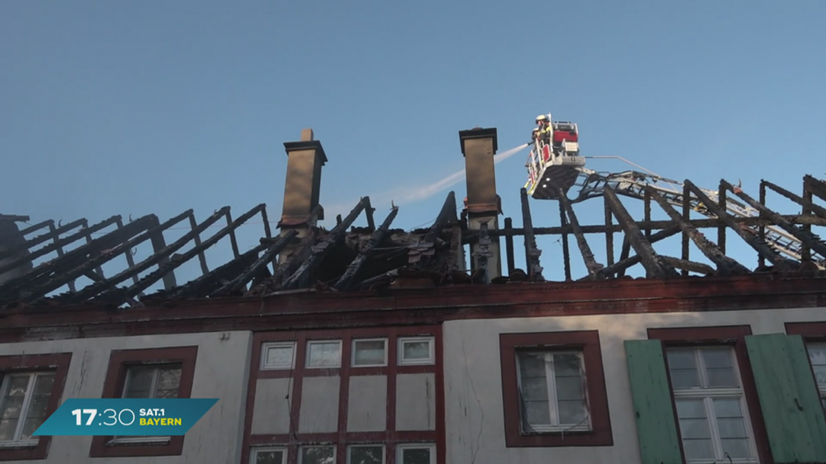 Dachstuhlbrand in Estenfeld: Millionenschaden an Denkmal befürchtet