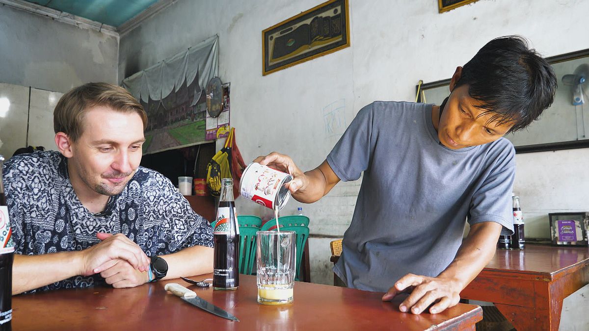 Beliebter Snack in Indonesien: Wie schmeckt Cola mit Kondensmilch?