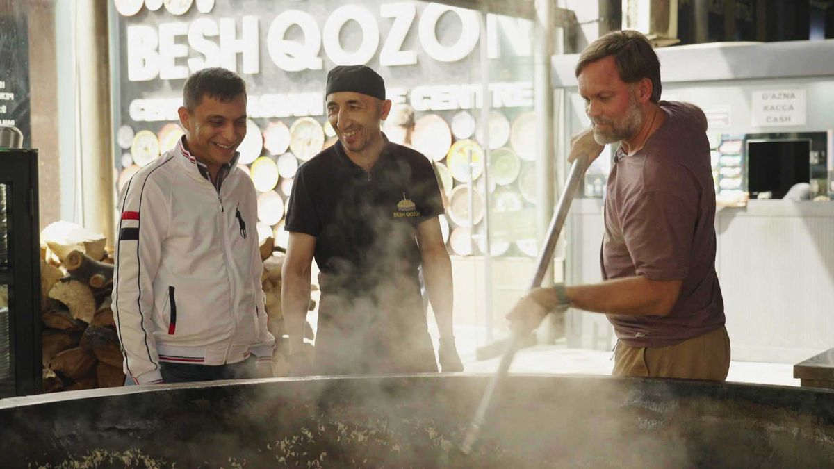 Der größte Kochtopf der Welt: Hier entsteht Essen für 10.000 Menschen!