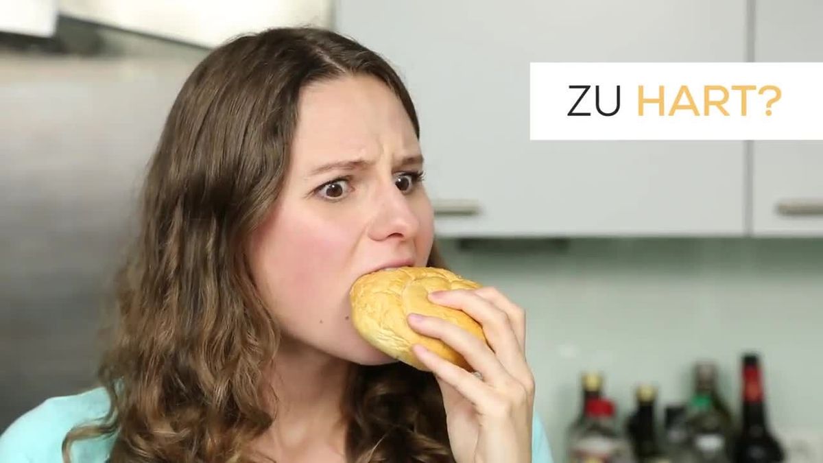 Kitchen Hack: Harte Brötchen wieder frisch machen