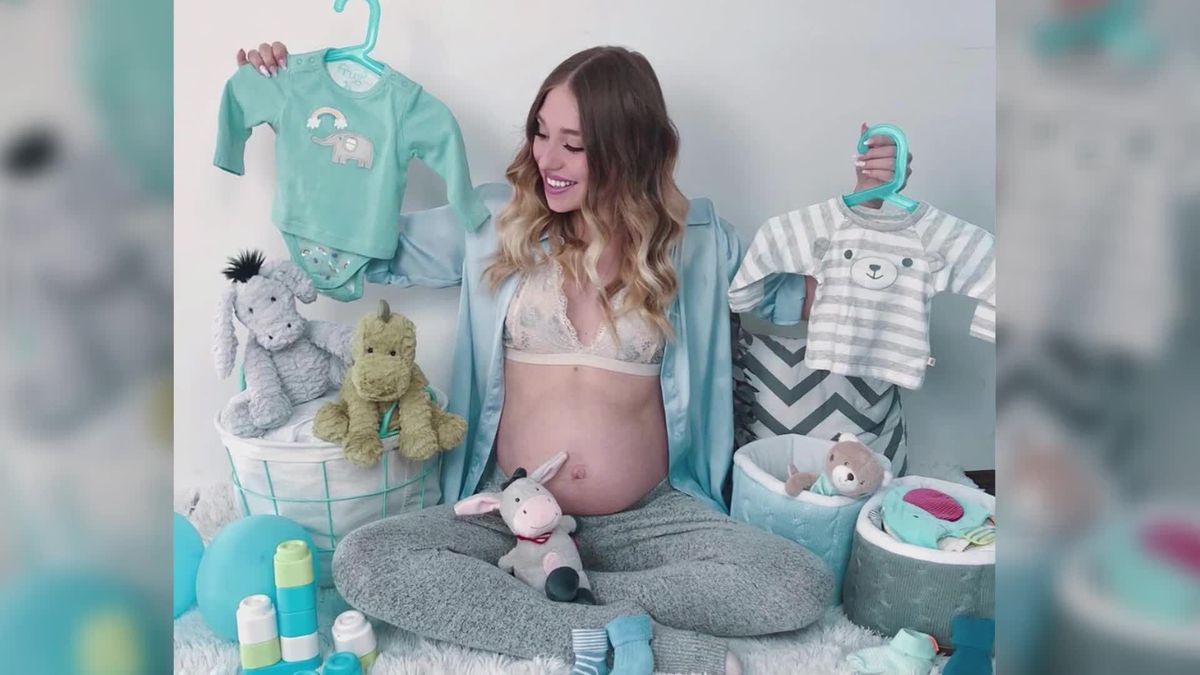 Bibi: Die YouTuberin zeigt ihren mega muskulösen Babybauch
