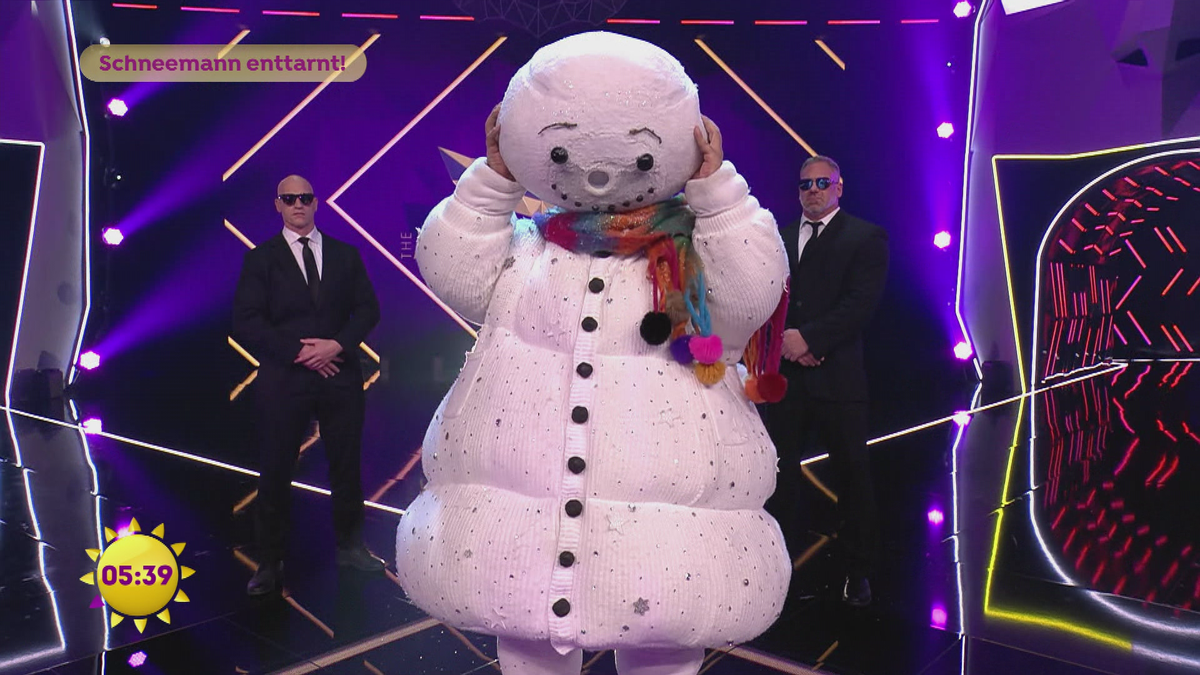 Der Schneemann lässt seine Hüllen fallen - damit hat keiner gerechnet!