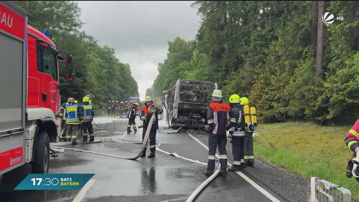 Schulbus-Brand bei Windischeschenbach: Keine Schulkinder verletzt