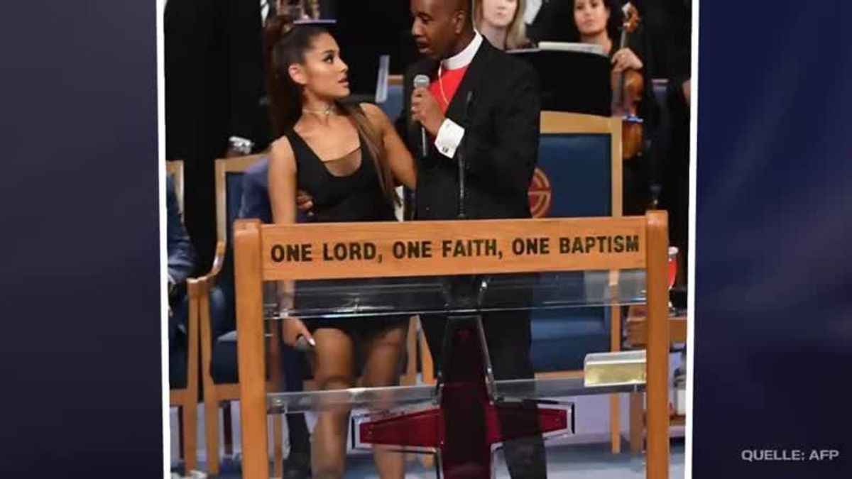Ariana Grande wird bei Trauerfeier von Pfarrer angegrabscht