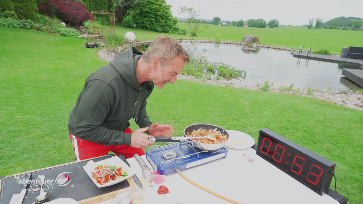 Outdoor Pasta mit schneller Bolognese