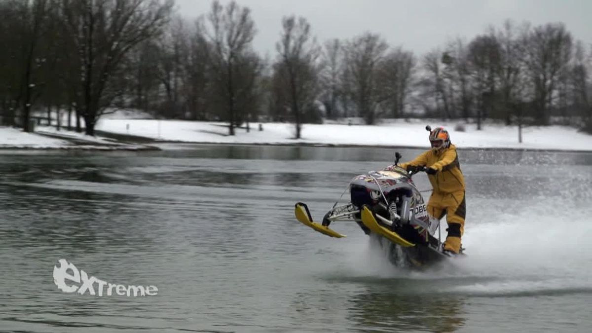 Water Challenge per Snowmobil