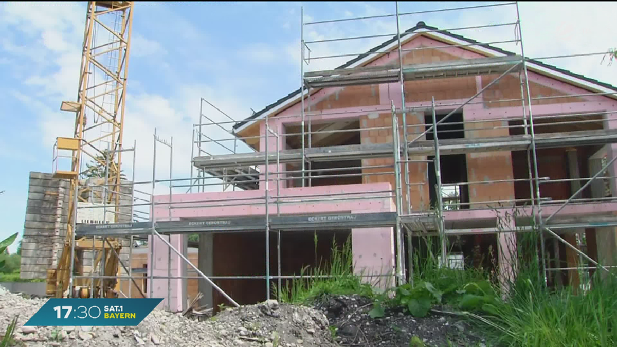 Baufirma mauert Kran ein? Haus-Bau wird zum Albtraum