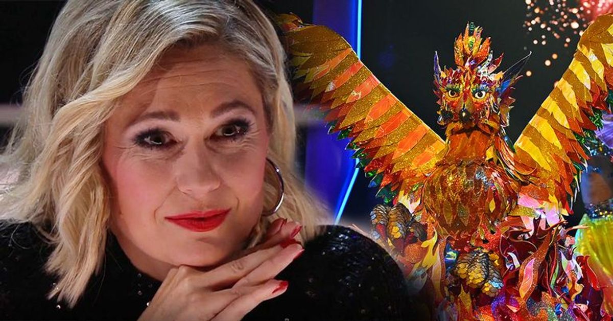 "The Masked Singer": Emotionaler Auftritt vom Phönix rührt Ruth Moschner zu Tränen