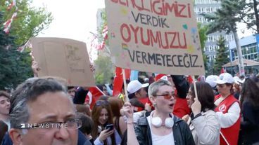 Türkei: Hochrechnungen erwarten enges Kopf-an-Kopf-Rennen
