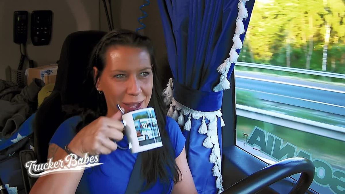 Trucker Babes - 400 PS in Frauenhand