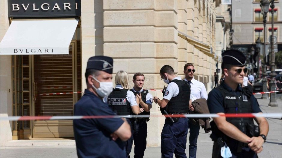 Spektakulärer Überfall: Luxus-Juwelier mitten in Paris ausgeraubt