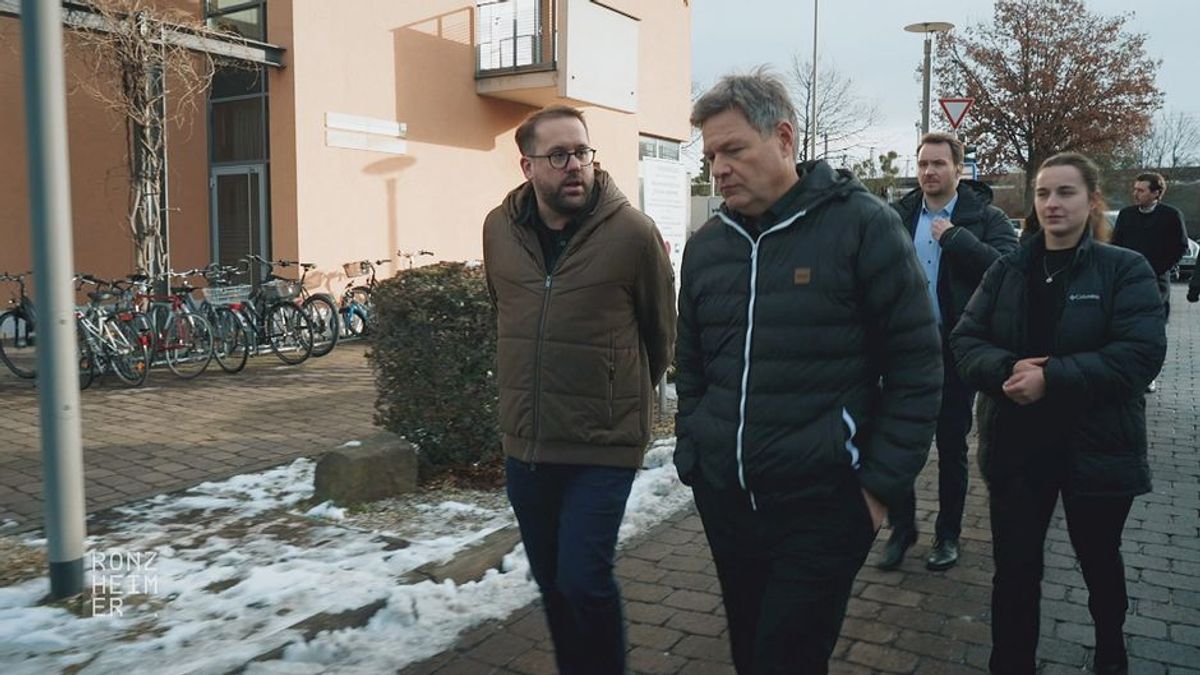 Paul Ronzheimer im Gespräch mit Robert Habeck