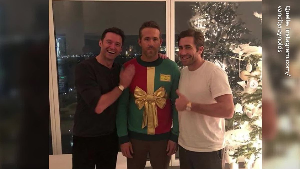 Fiese Verarsche: Hugh Jackman und Jake Gyllenhaal machen sich an Weihnachten über Ryan Reynolds lustig