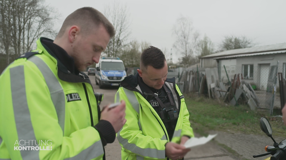 Ist das Fahrzeug versichert? - Verkehrssicherheitskontrolle Zweiräder