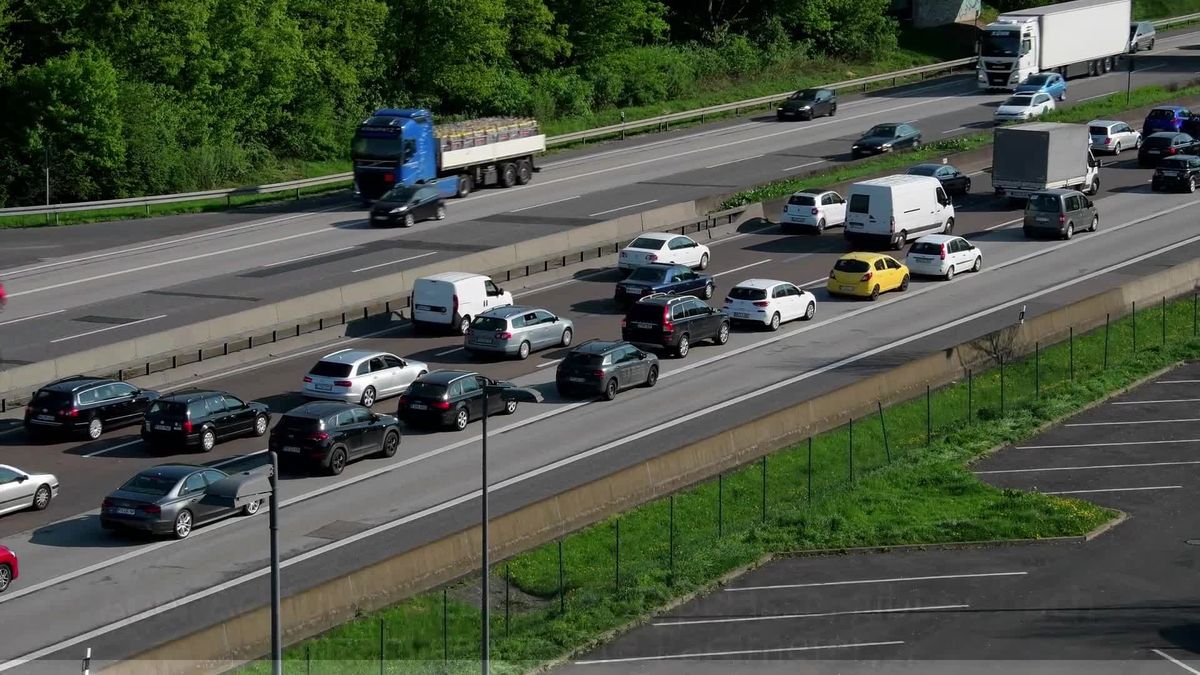 2019 stiegen für viele die KFZ-Versicherungsbeiträge - hier gibt's den Überblick: